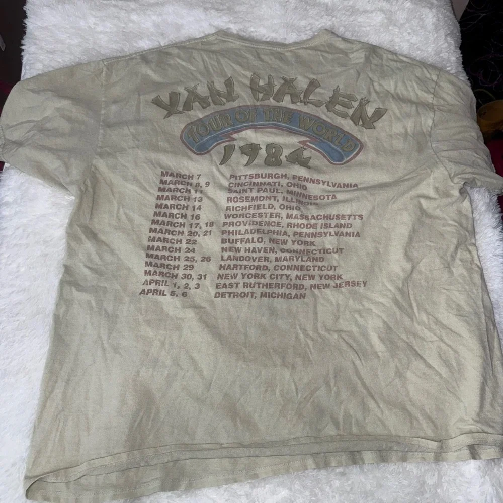 Van Halen Tour of the World 1984 Beige T-Shirt - Picture 2 of 4